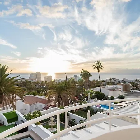 Moderni S Bazenem 아파트