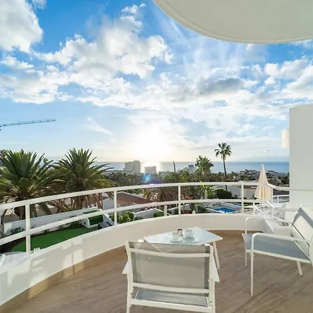 Apartment Moderni S Bazenem